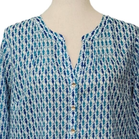 Talbots Blue & Teal Seahorse Print 3/4 Sleeve 1/2 Button Pleated Blouse Size M - Picture 4 of 7